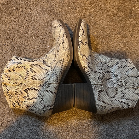 Shoes - Snakeskin Ankle Boots